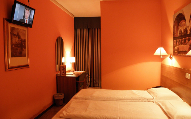 Hotel Corona