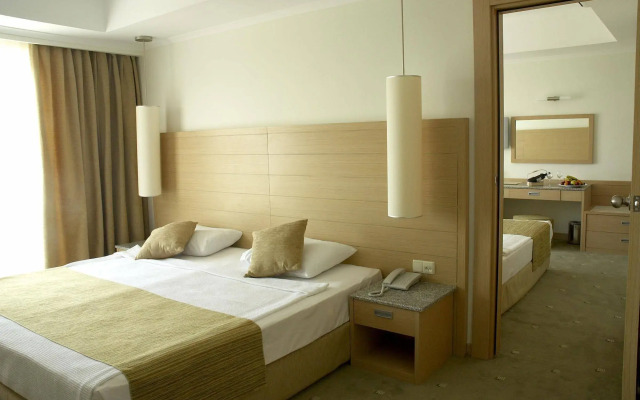 Seali̇ght Resort Hotel