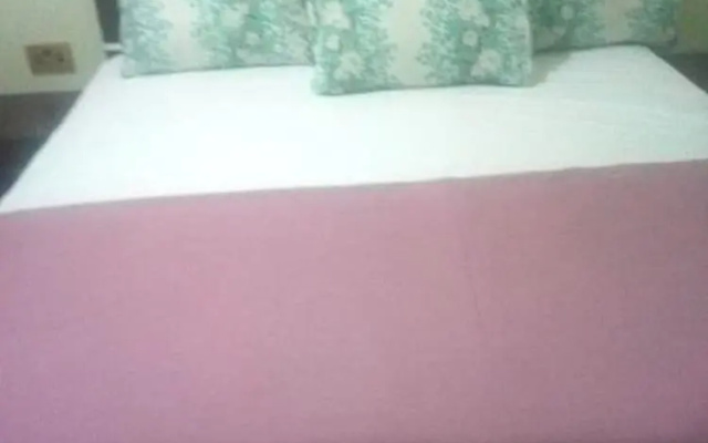 Ama Serwaa Lodge