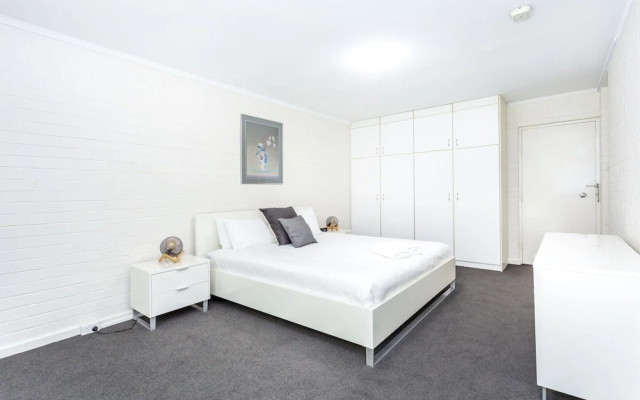 High Tor Apartment 6