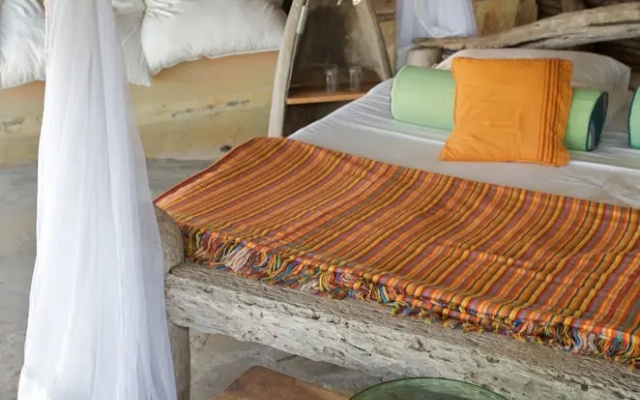 H12 Delta Dunes Lodge