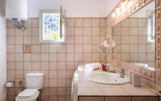 Villa Tassoula Large Private Pool Walk to Beach Wifi - 2830