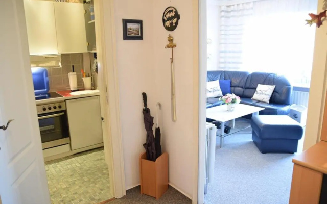 2-Zimmer-Appartement im 1. Obergeschoss mit Hallenschwimmbad und Sauna.