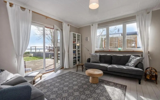 Seeblick Cottage