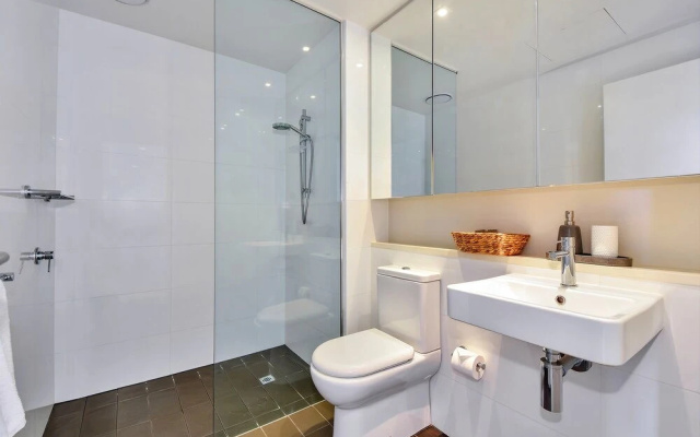 Waterfront Apartment 6802