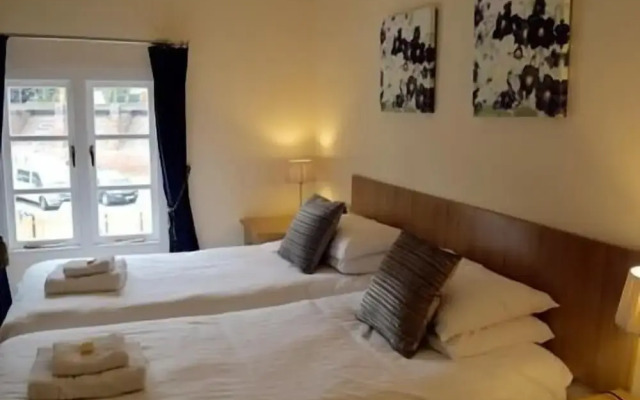 The George Hotel