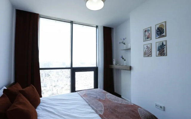 Lovely and Central Flat with City View in Atasehir