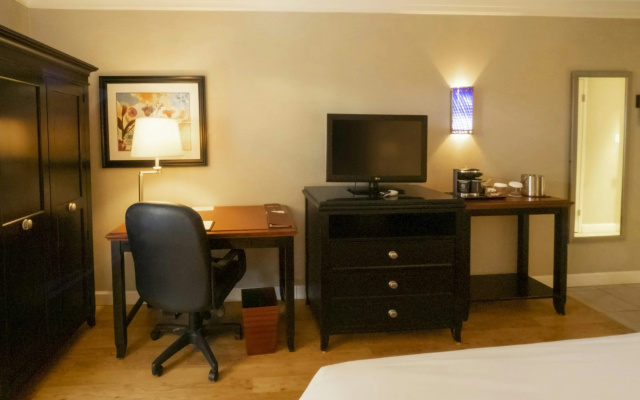 DoubleTree by Hilton Hotel Buffalo - Amherst