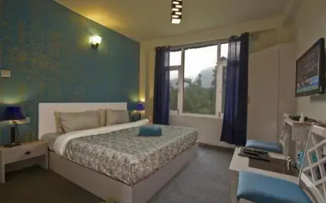 Sashas Hotel