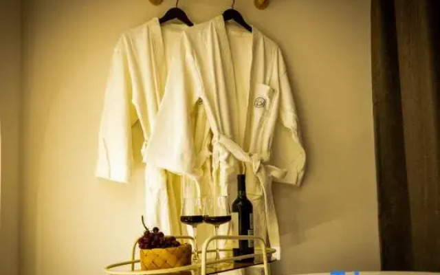 Liangyue Buwan B&B (Gouyan Street Branch)