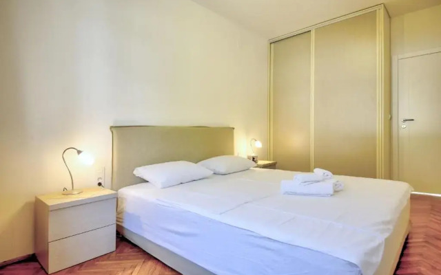 Fashion Beach Apartments