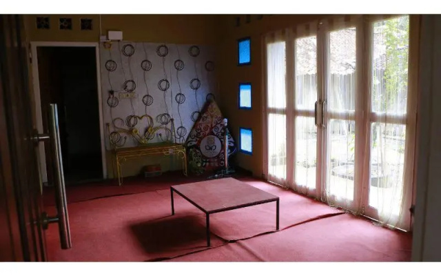 Sutrisno Homestay - Hostel