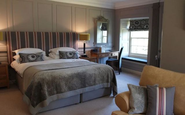 Low Graythwaite Hall