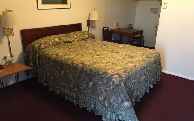 Holiday Motel