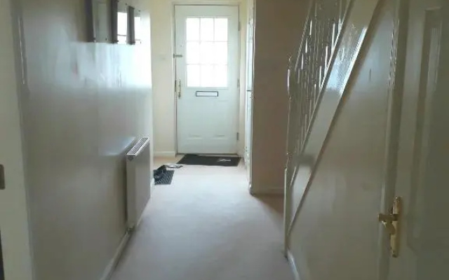 Handy Dale House