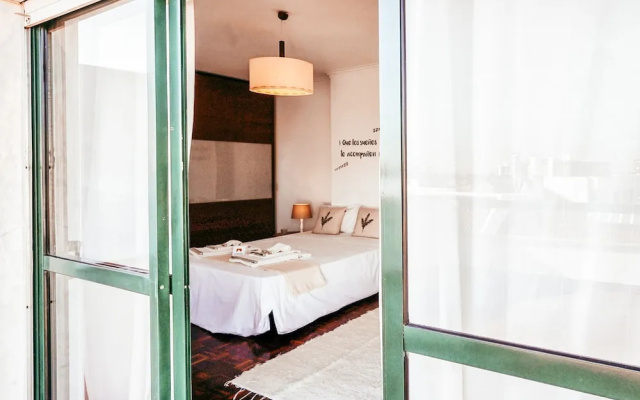 Amadora Terrace View By Gt House