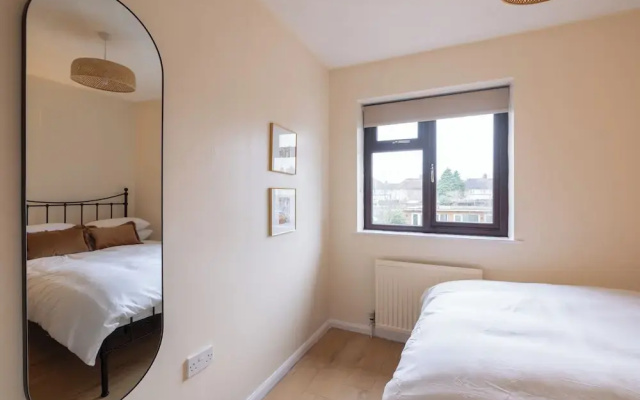 3br-garden-freeparking-neartowncentre