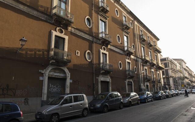 Отель Palazzo Bruca Catania Италия, Катания - отзывы, цены и фото номеров - забронировать отель Palazzo Bruca Catania онлайн вид на фасад