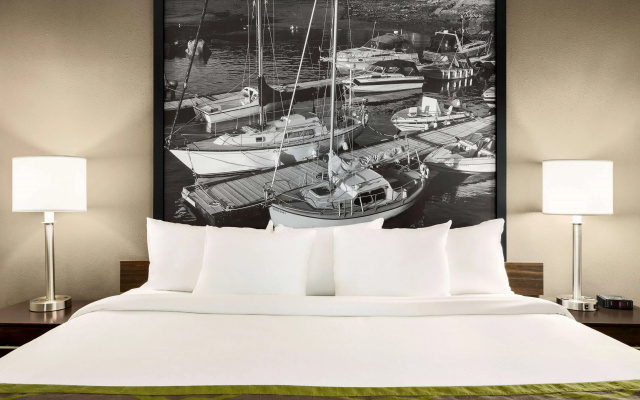 Super 8 by Wyndham Sarnia ON