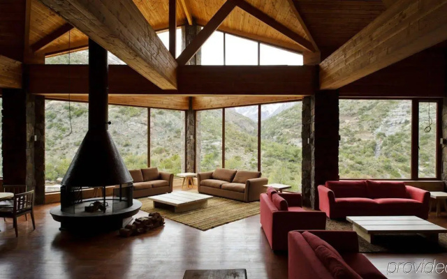 Noi Puma Lodge