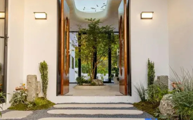 Qianxun·Yifang Homestay (OMG Heartbeat Paradise)