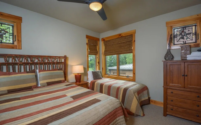 All Seasons Pass 4 Bedroom House