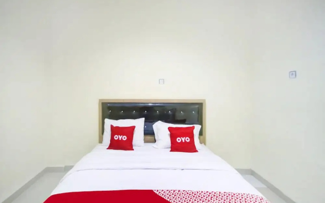 252 Royal Homestay By OYO
