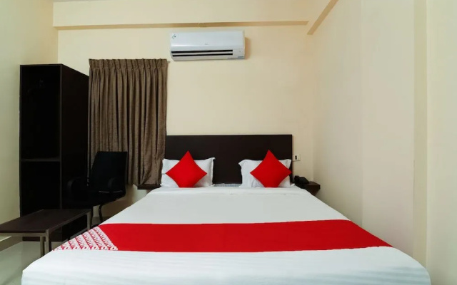 Oyo 22782 Akshara Suites