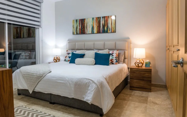 Peninsula 103 2 BR by Casago