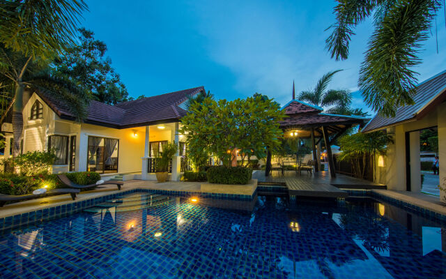 Отель Green Residence Pool Villa Pattaya Таиланд, Паттайя - отзывы, цены и фото номеров - забронировать отель Green Residence Pool Villa Pattaya онлайн вид на фасад