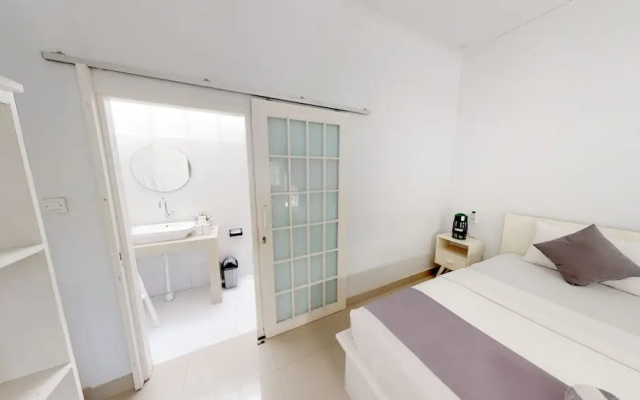 Casa Blanca Gili Air