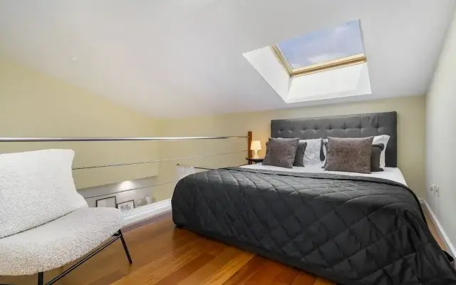 Luxury Lisbon Penthouse: Designer Decor & Epic Views