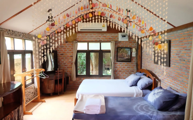 Baan Esan Country House