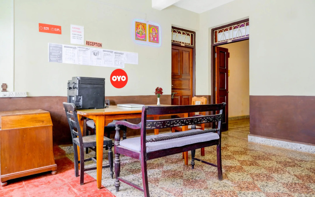 OYO 92870 Shree Sai Holiday Homes