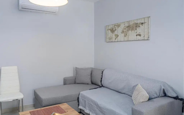 J&T Apartment - 150m from the beach