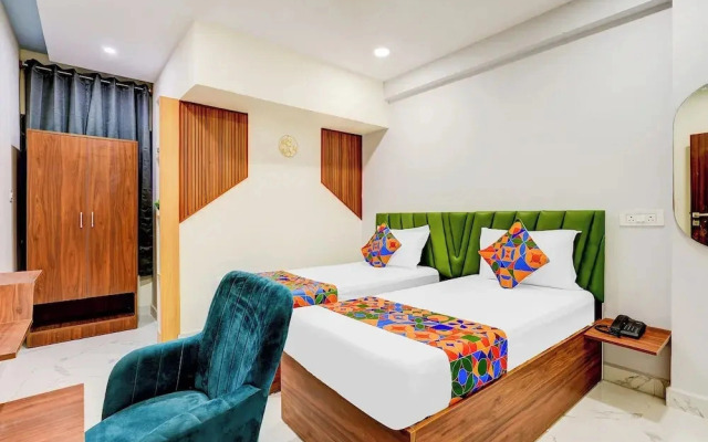 Fabhotel Leon Square