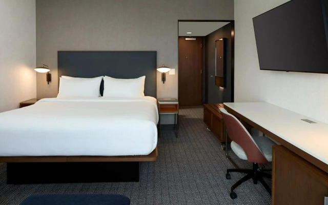Courtyard By Marriott Montreal Laval