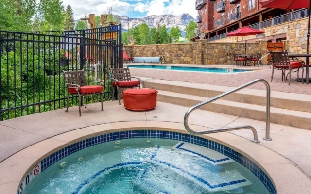 Bear Creek Lodge 207a Condo by Alpine Lodging Telluride