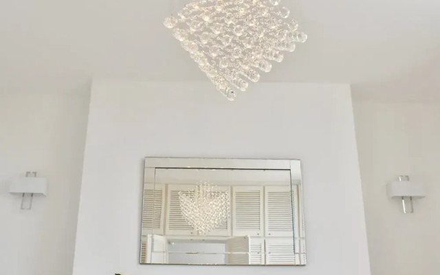 Three Bedroom Penthouse in Brighton