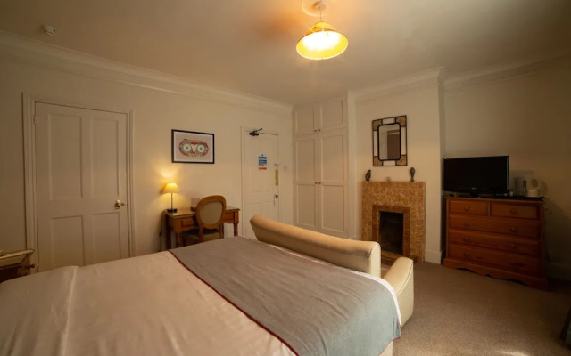Fines Bayliwick Country House