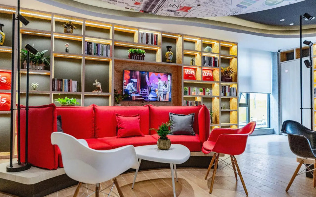 Ibis Hotel (Jinan Shandong Normal University Culture East Road Shop)