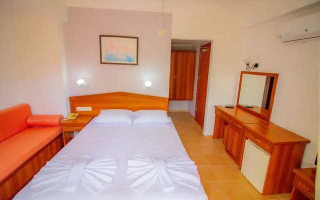 Celeste Hotel