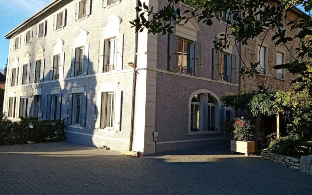A Deux Pas du Rhéby