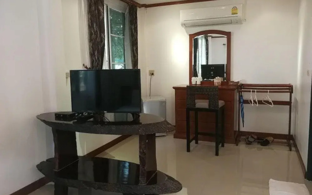 Lan Bua Resort