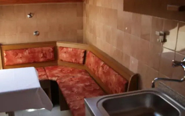 Mara Guest House