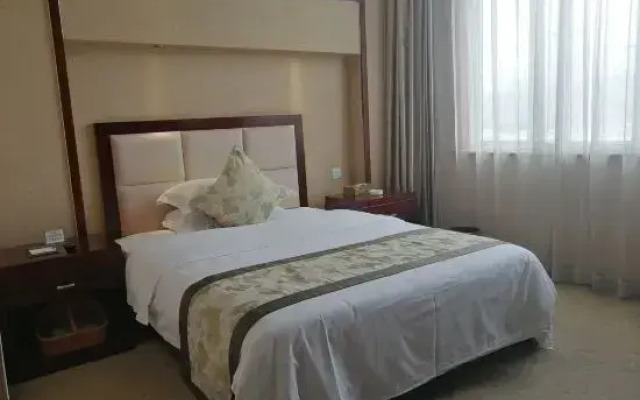 Tengchong Aviation Holiday Hotel