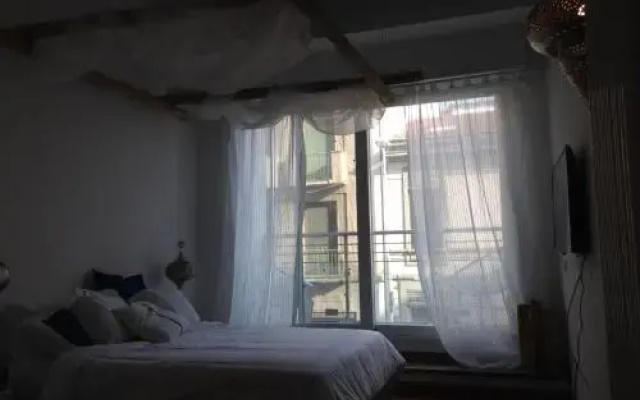 Galatea Halldis Apartment