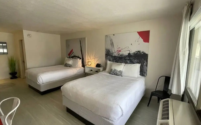 Cozy Hotel With Super Location Near Disney