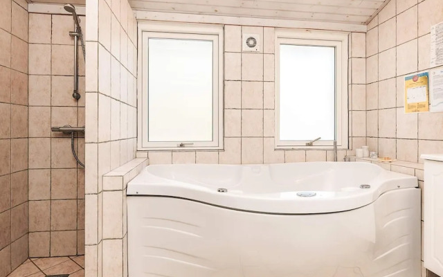 6 Person Holiday Home in Albaek