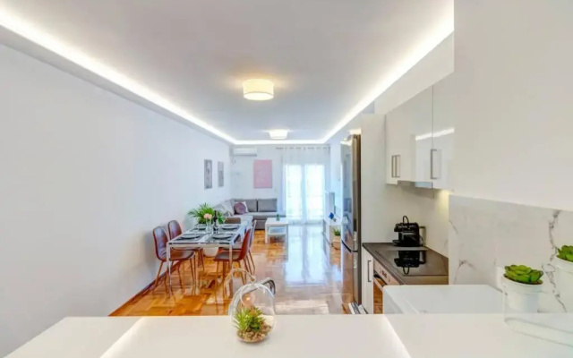 Koukaki lux 2BD 1master ap next to Acropolis
